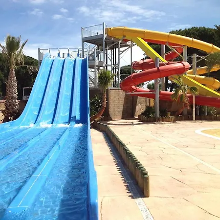 Campsite Topsun La Sirene Cottage3 40m2 Max 4 Adultes Et 2 Des Ses Enfants Inc Bebe Argeles-sur-Mer